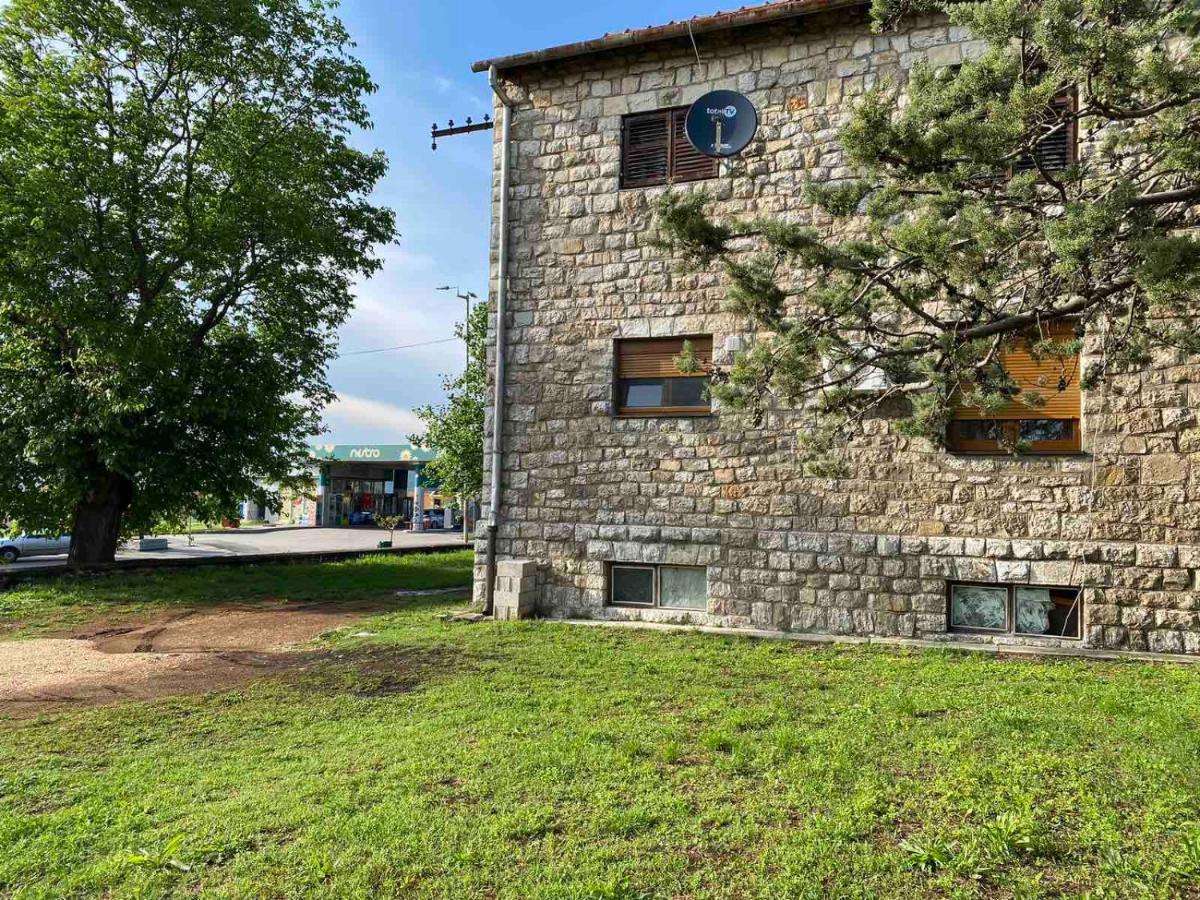 Apartman Jovana Bileca Exterior photo